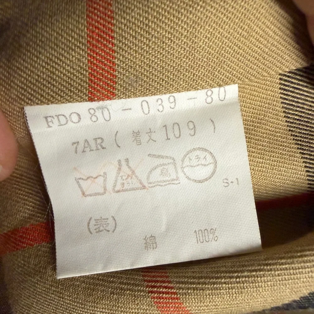 Burberrys England Long Trench Coat With Nova Check Pattern - Picture 4 of 7